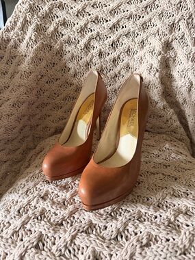 Michael Kors Cognac Leather Platform Pumps - Women's
